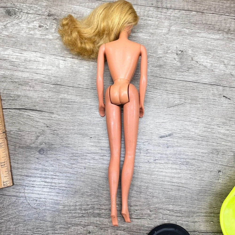 Vintage Barbie Doll Superstar Era Palm To Rear Hands Blonde Hair‎ Early 80s
